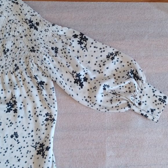 White  Black Zara Blouse with Stars and Flowers Statement Sleeves, M - Picture 9 of 9